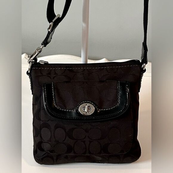 Coach Black signature logo Crossbody Bag shoulder bag - Picture 1 of 8